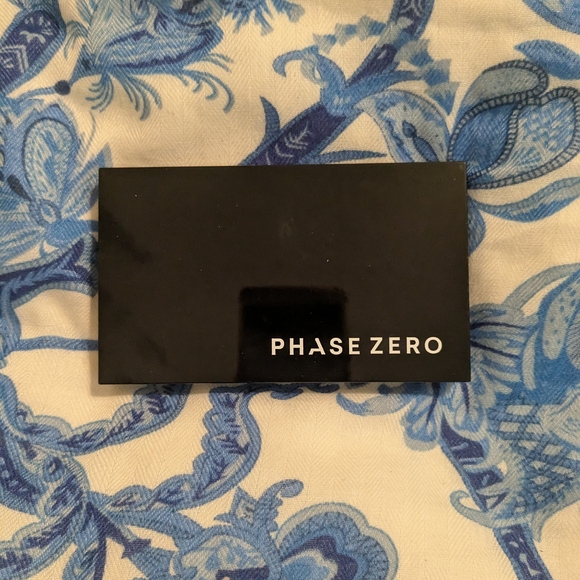 NWOB Phase Zero The Necessities Eye shadow Palette - New In Box - Picture 4 of 7